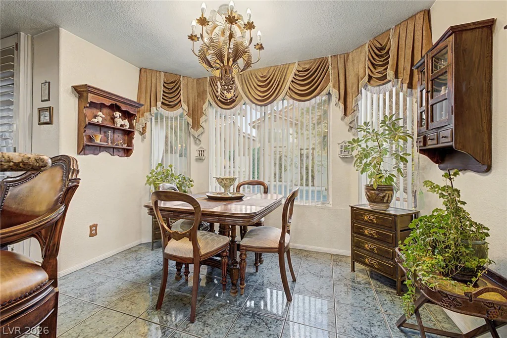 8208 Swan Lake, Las Vegas, NV 89128