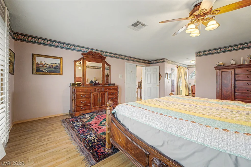 8208 Swan Lake, Las Vegas, NV 89128