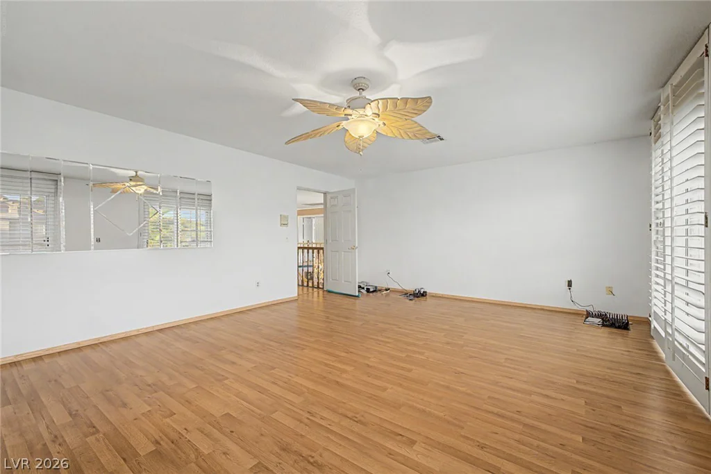 8208 Swan Lake, Las Vegas, NV 89128