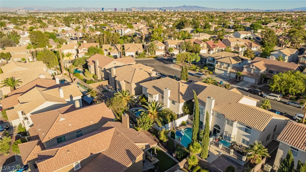 8208 Swan Lake, Las Vegas, NV 89128