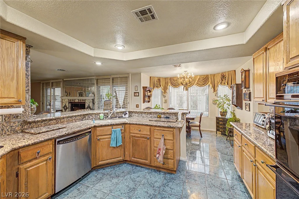 8208 Swan Lake, Las Vegas, NV 89128