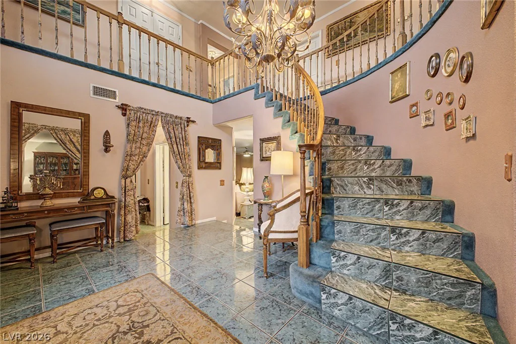 8208 Swan Lake, Las Vegas, NV 89128