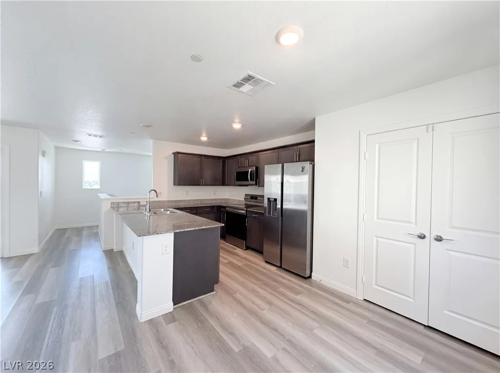 6875 Crimson Shadow, North Las Vegas, NV 89086