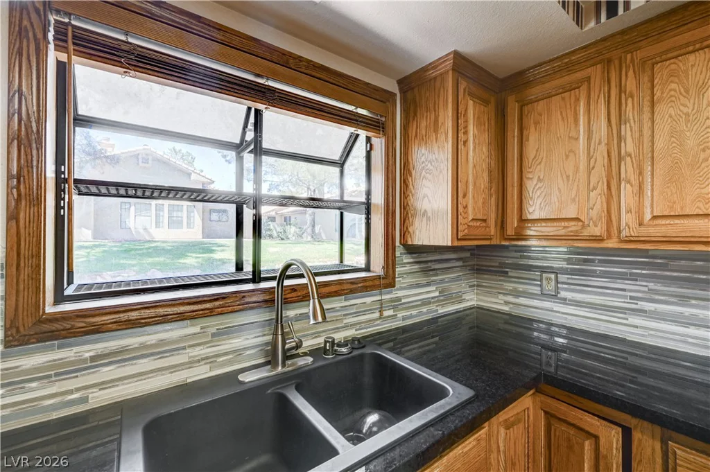 7916 Canoe, Las Vegas, NV 89145