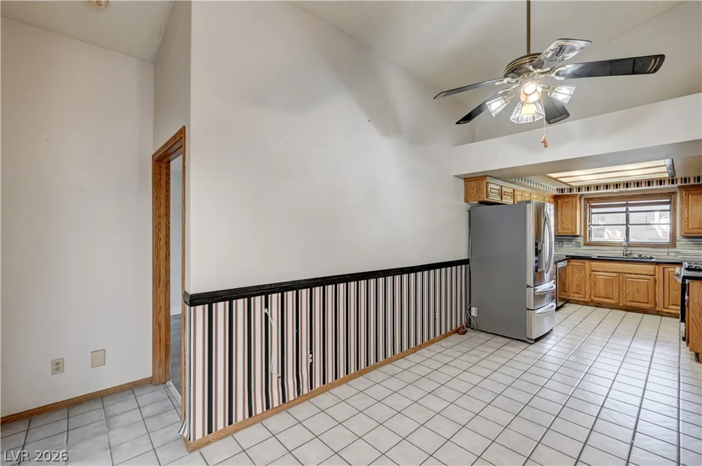 7916 Canoe, Las Vegas, NV 89145