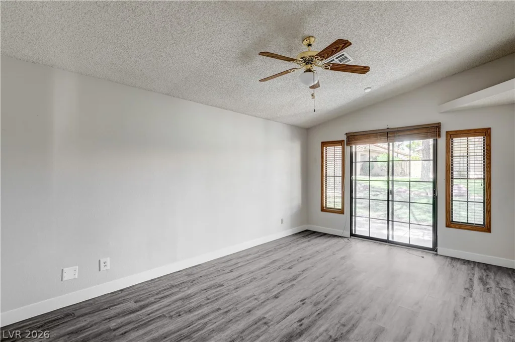7916 Canoe, Las Vegas, NV 89145