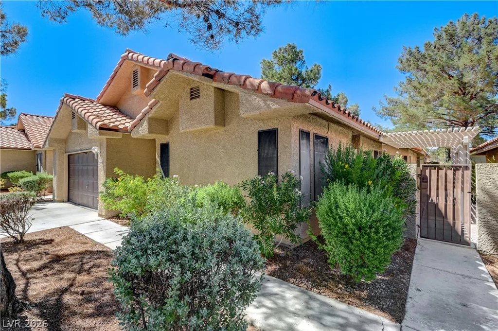 7916 Canoe, Las Vegas, NV 89145