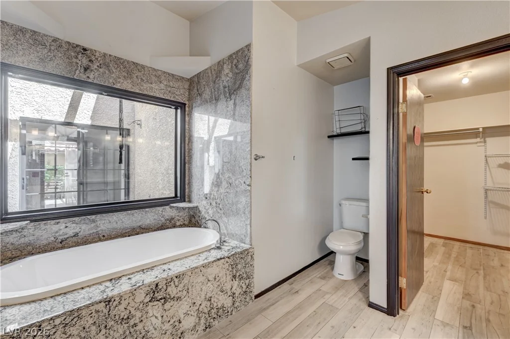 7916 Canoe, Las Vegas, NV 89145