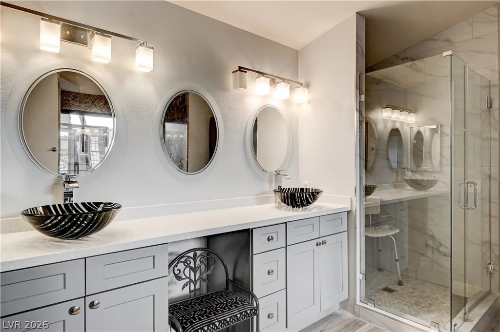 7916 Canoe, Las Vegas, NV 89145