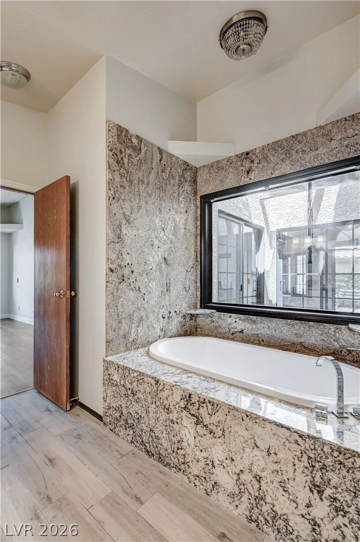 7916 Canoe, Las Vegas, NV 89145