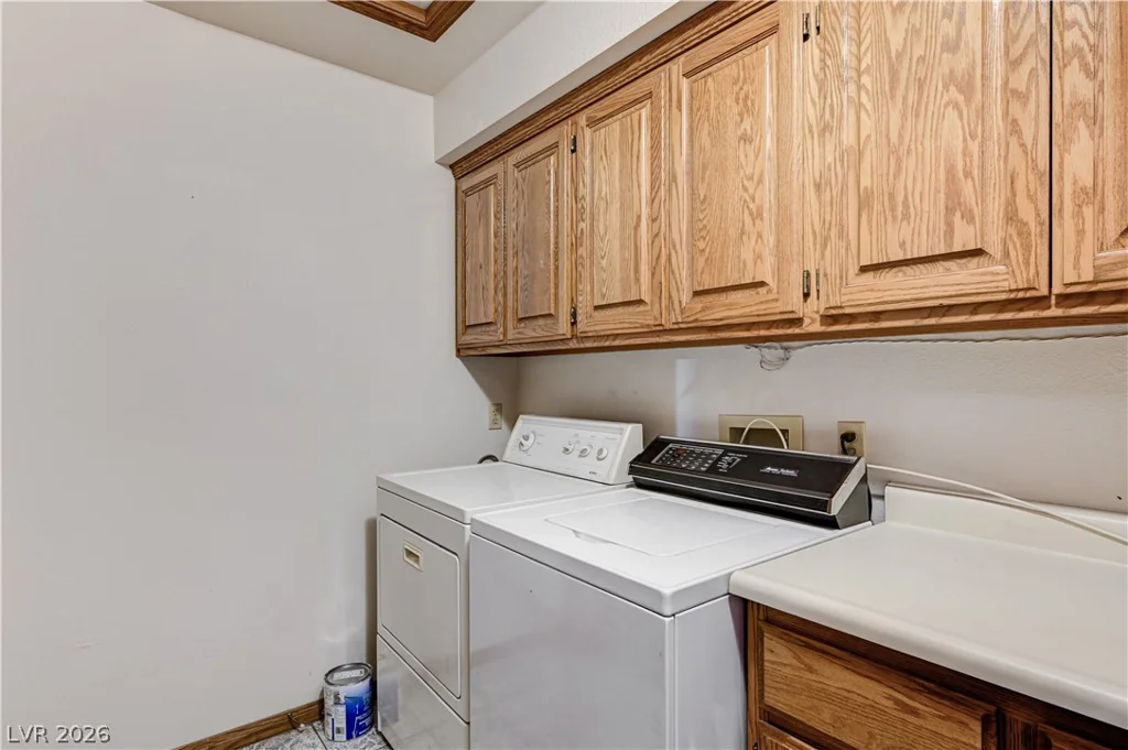 7916 Canoe, Las Vegas, NV 89145