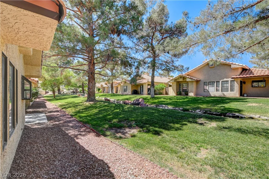 7916 Canoe, Las Vegas, NV 89145