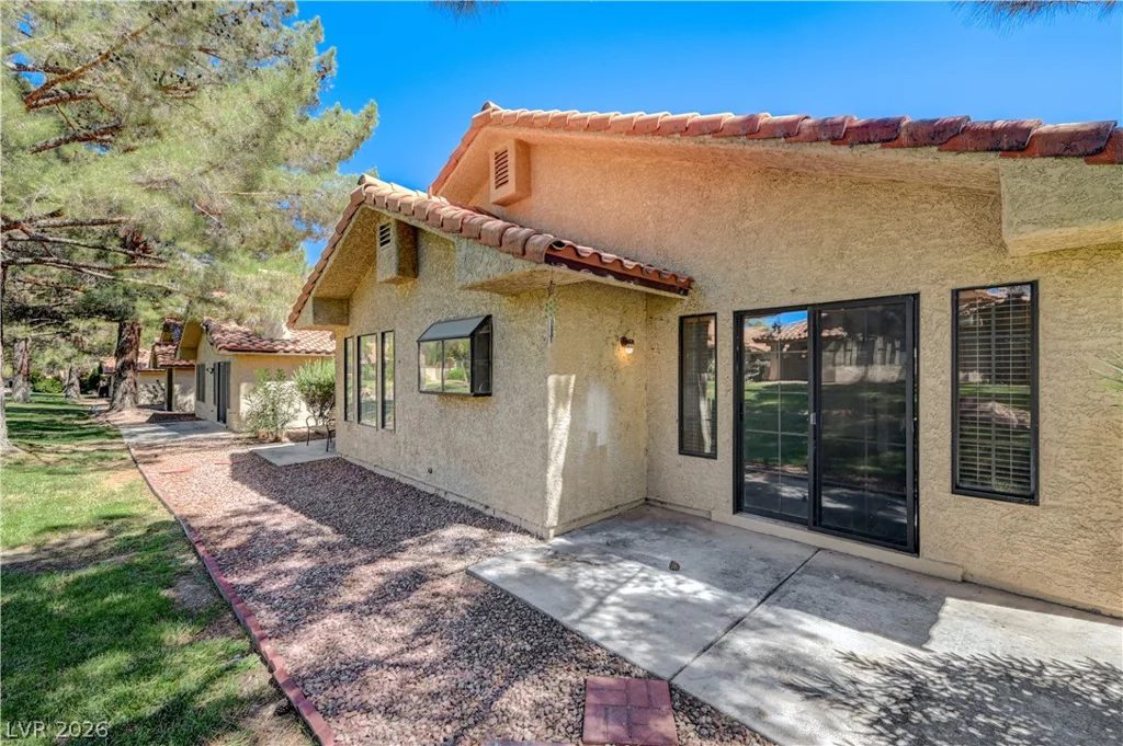 7916 Canoe, Las Vegas, NV 89145