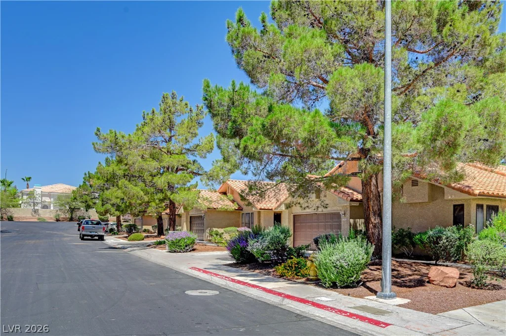 7916 Canoe, Las Vegas, NV 89145