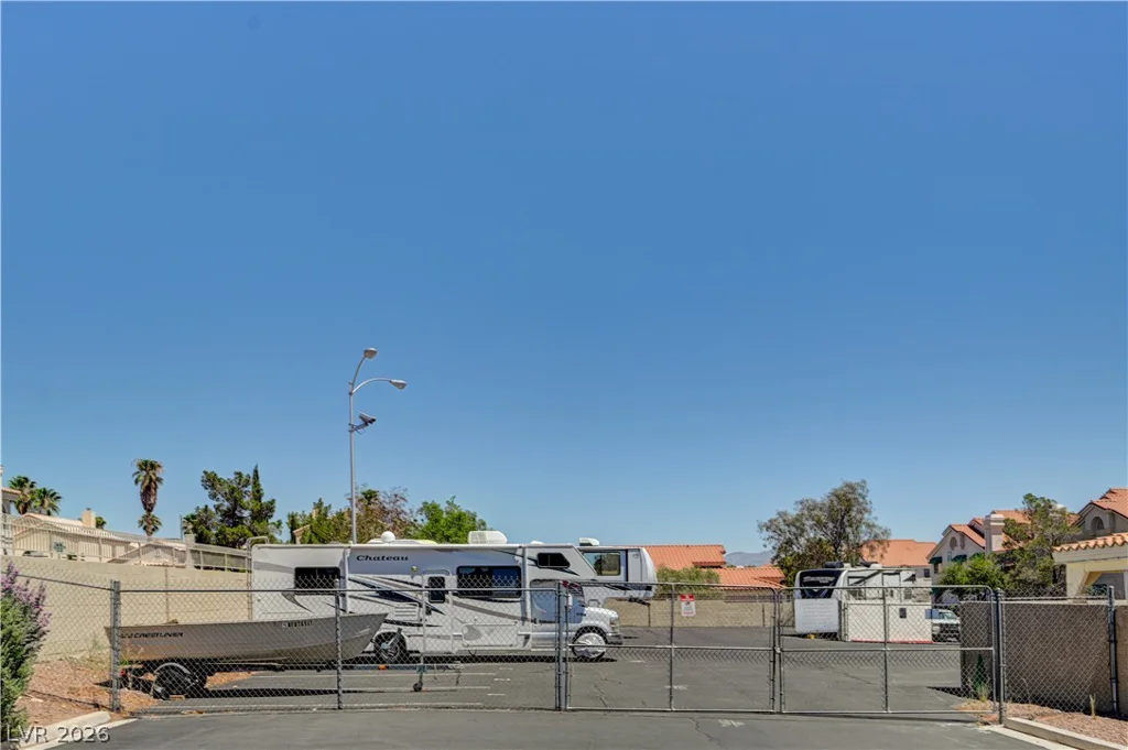 7916 Canoe, Las Vegas, NV 89145
