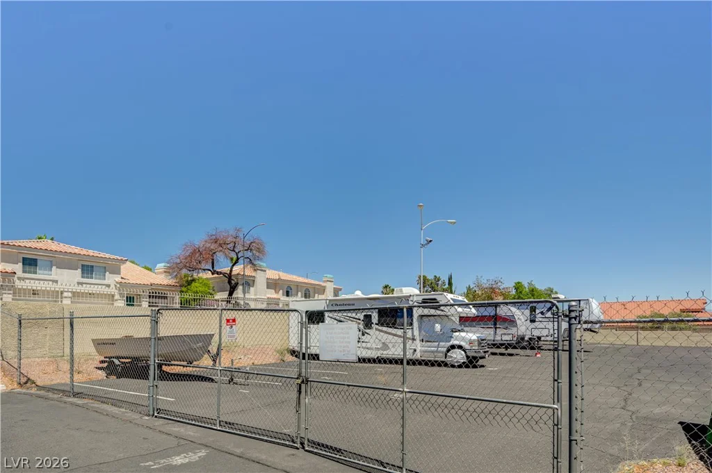 7916 Canoe, Las Vegas, NV 89145