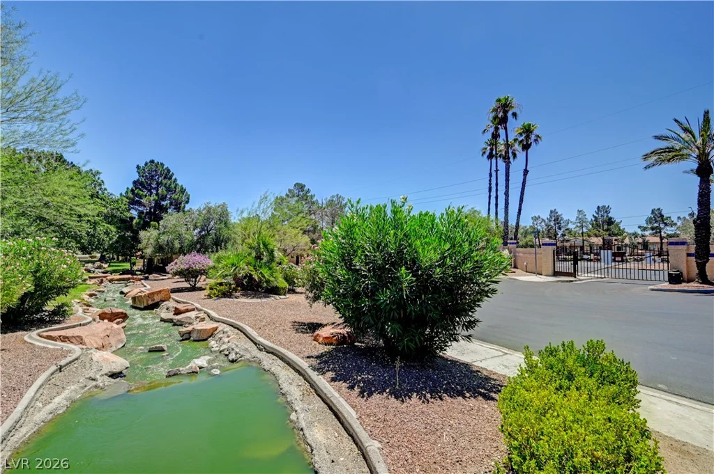 7916 Canoe, Las Vegas, NV 89145