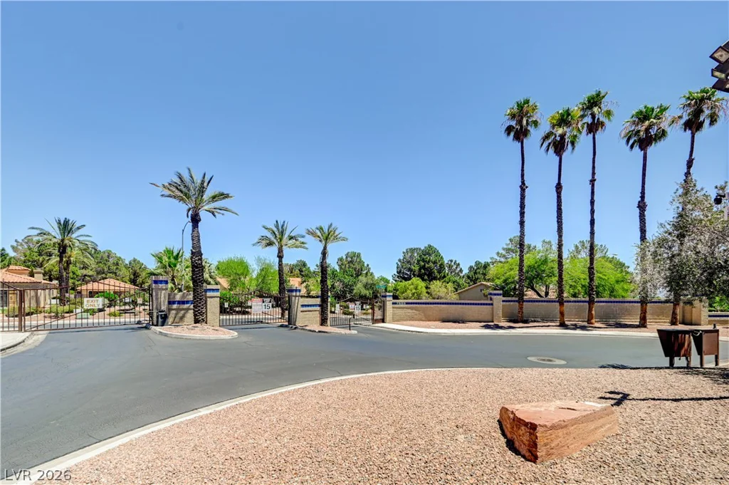 7916 Canoe, Las Vegas, NV 89145
