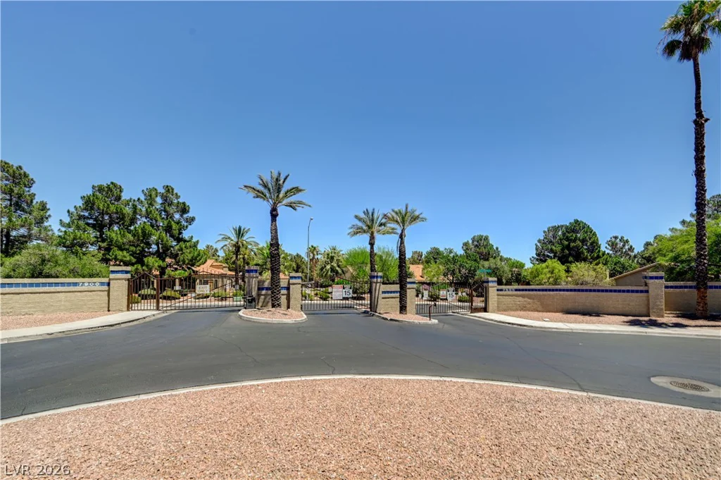 7916 Canoe, Las Vegas, NV 89145