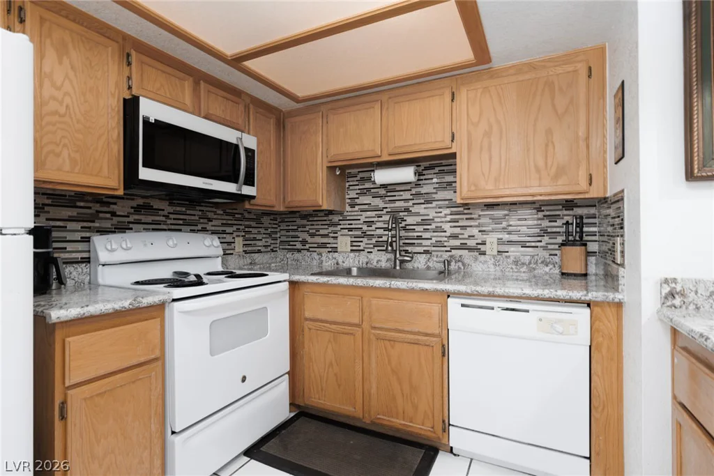 7604 Cromberg, Las Vegas, NV 89145