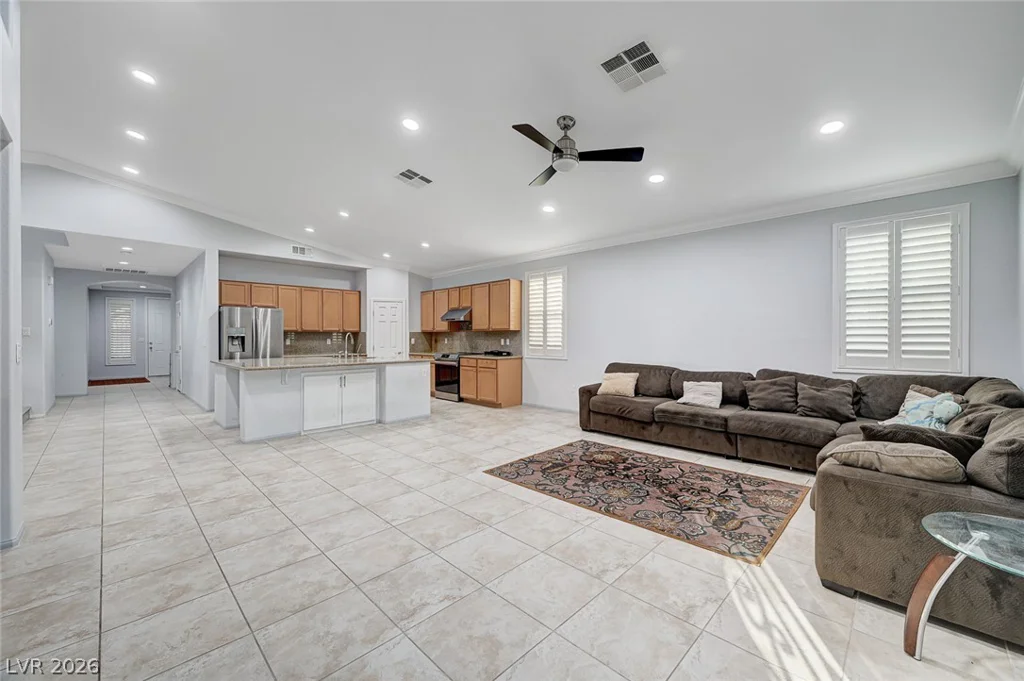 7129 Weavers, North Las Vegas, NV 89084