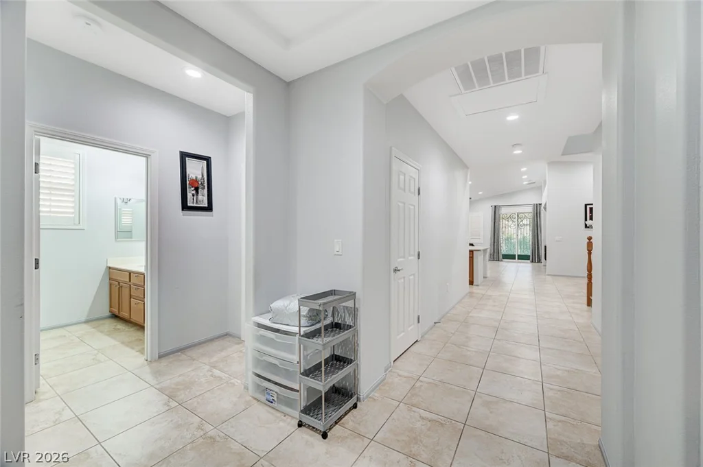 7129 Weavers, North Las Vegas, NV 89084