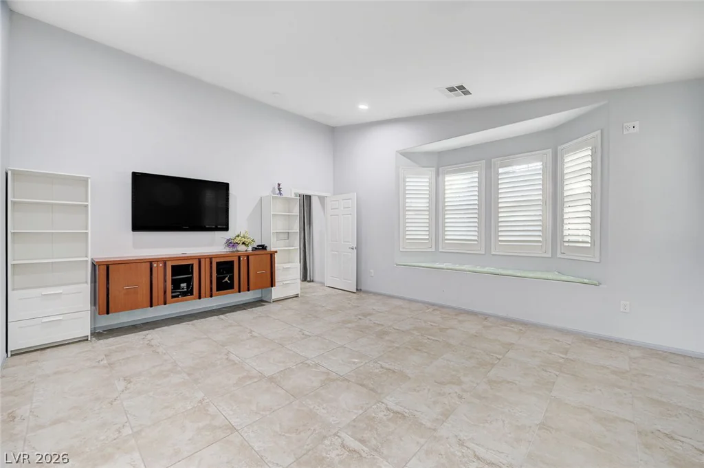7129 Weavers, North Las Vegas, NV 89084