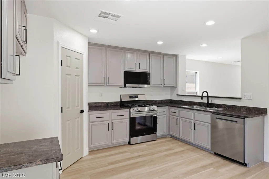 4777 Pearl Bay, Las Vegas, NV 89139