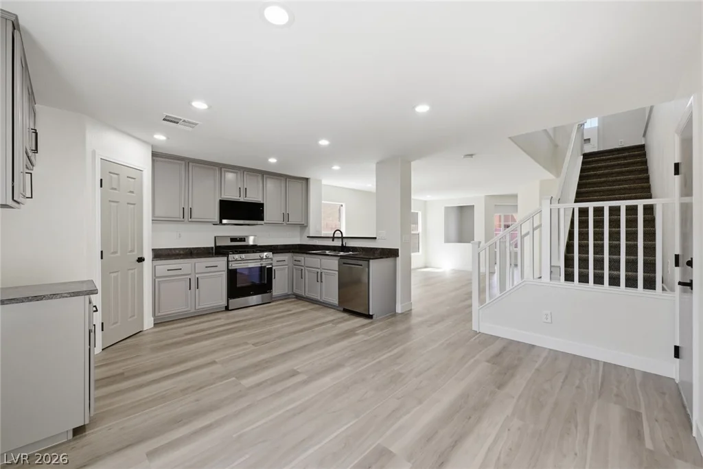 4777 Pearl Bay, Las Vegas, NV 89139