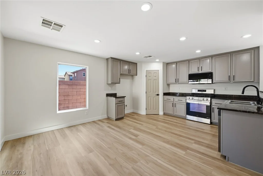 4777 Pearl Bay, Las Vegas, NV 89139