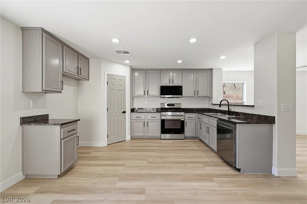 4777 Pearl Bay, Las Vegas, NV 89139