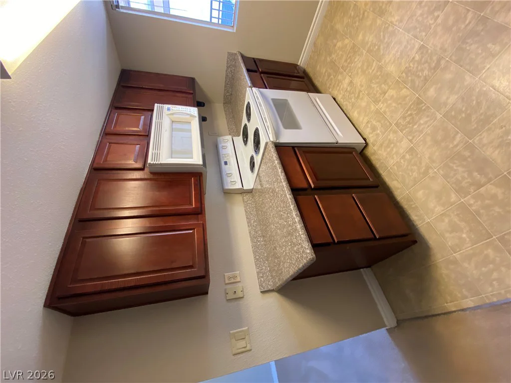 5163 Indian River, Las Vegas, NV 89103