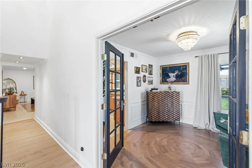 6562 Barbary, Las Vegas, NV 89103