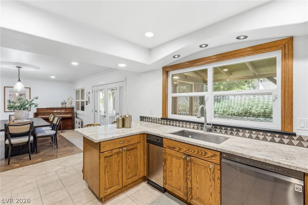 6562 Barbary, Las Vegas, NV 89103