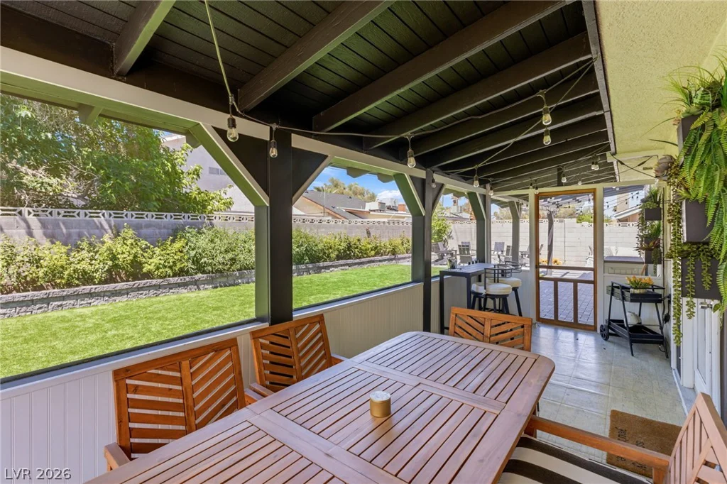 6562 Barbary, Las Vegas, NV 89103