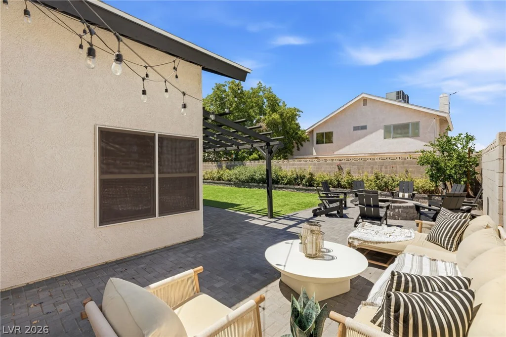 6562 Barbary, Las Vegas, NV 89103