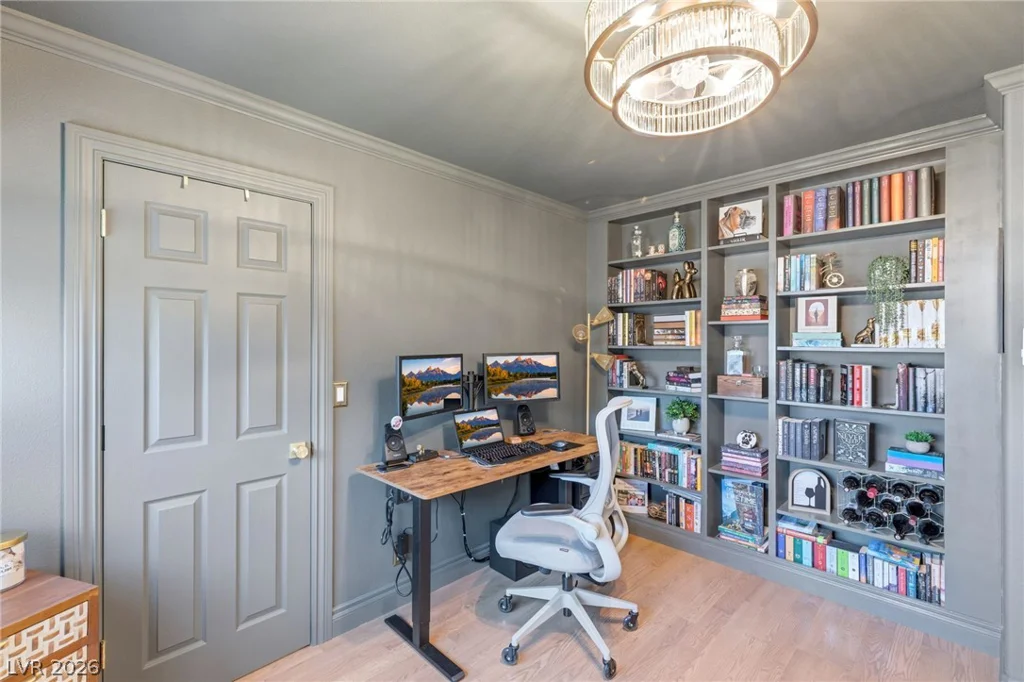6562 Barbary, Las Vegas, NV 89103