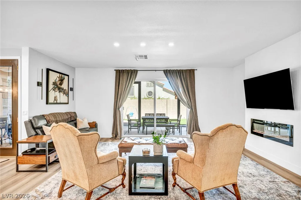 2064 Hidden Hollow, Henderson, NV 89012