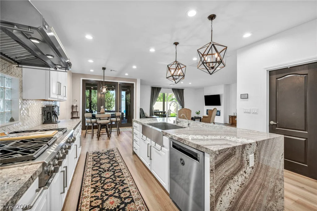 2064 Hidden Hollow, Henderson, NV 89012