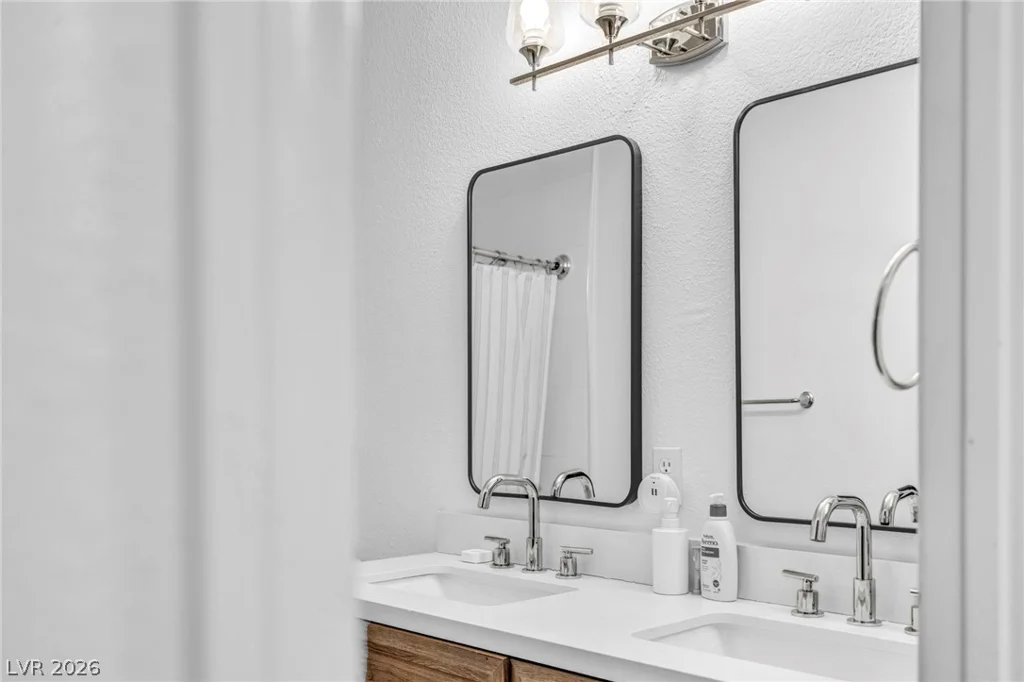 2064 Hidden Hollow, Henderson, NV 89012