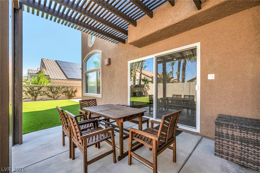 2064 Hidden Hollow, Henderson, NV 89012