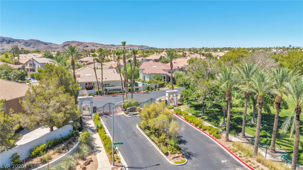 2064 Hidden Hollow, Henderson, NV 89012