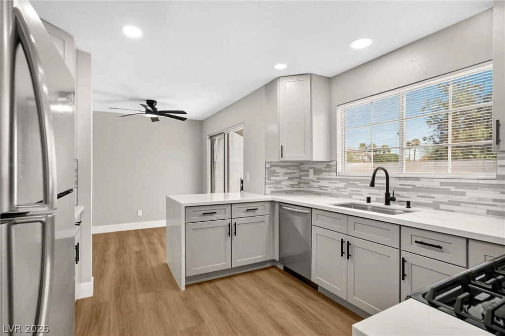 2532 Wolverton, Henderson, NV 89074
