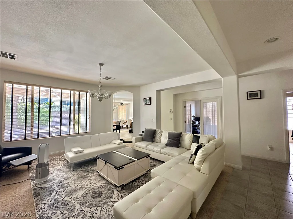 4373 Carta Luna, Las Vegas, NV 89135