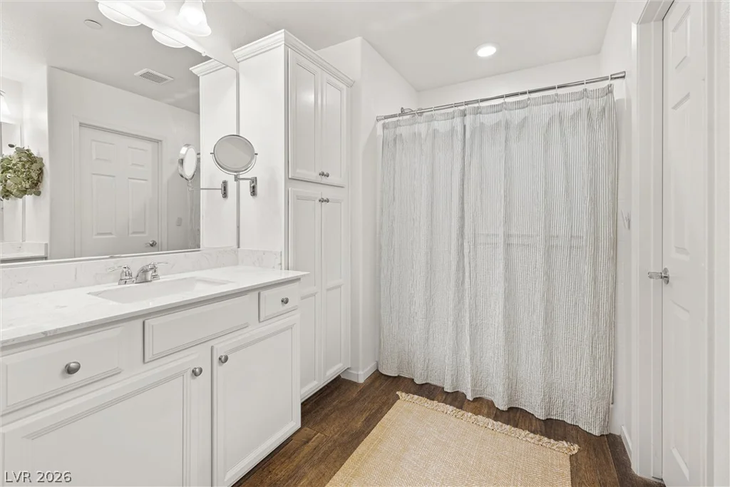 89 Alamere Falls, Las Vegas, NV 89138