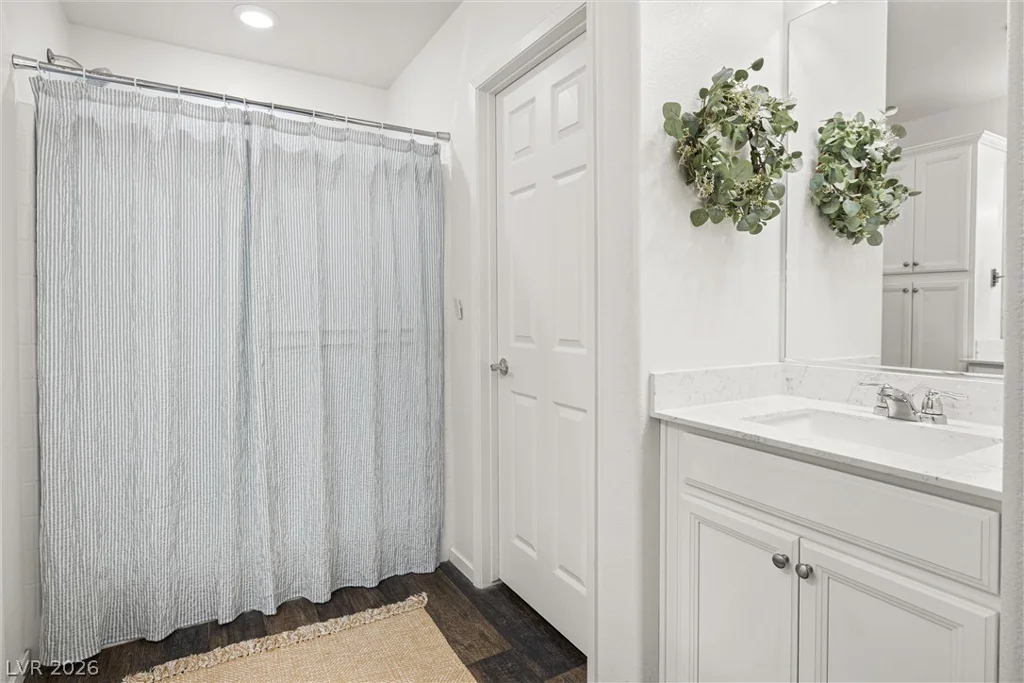 89 Alamere Falls, Las Vegas, NV 89138