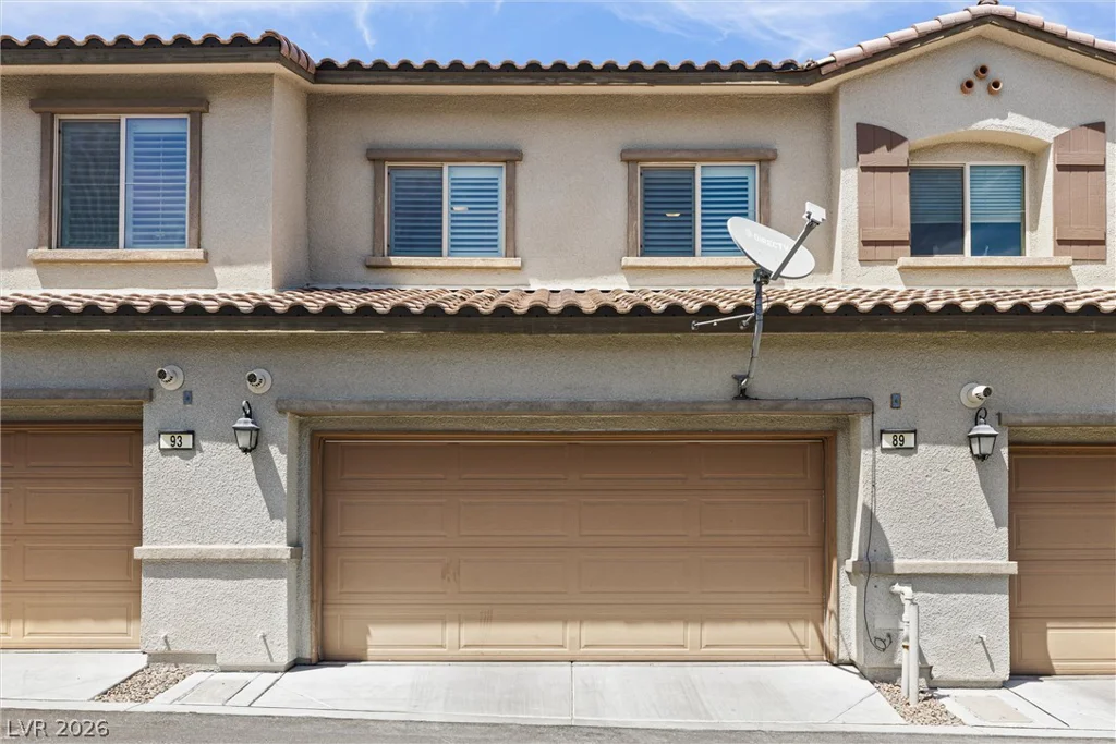 89 Alamere Falls, Las Vegas, NV 89138