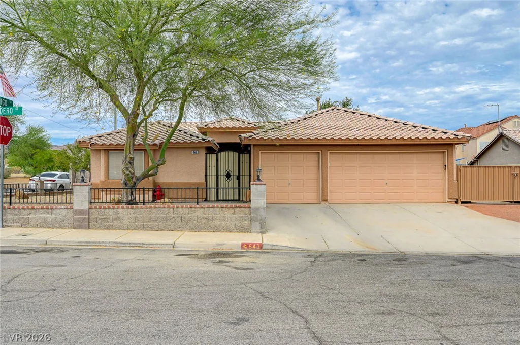 541 Trocadero, Henderson, NV 89015