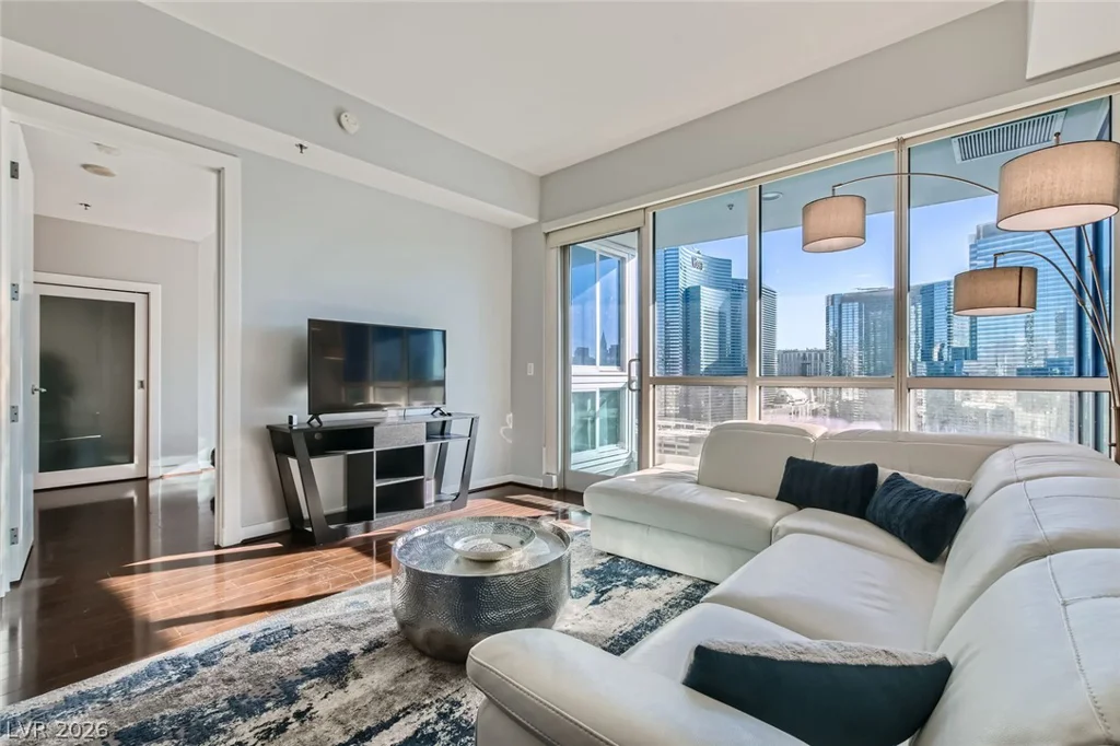4525 Dean Martin, Las Vegas, NV 89103