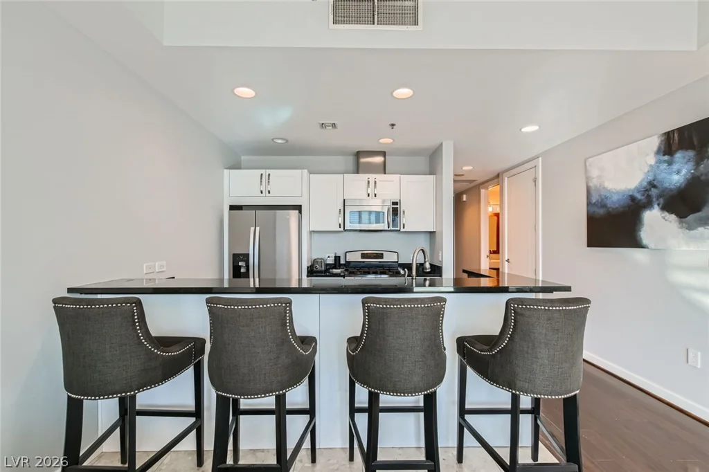 4525 Dean Martin, Las Vegas, NV 89103